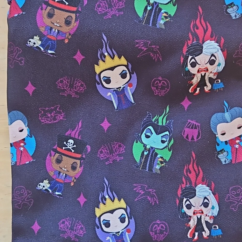 DISNEY VILLAINS CROSSBODY BAG - Picture 6 of 8